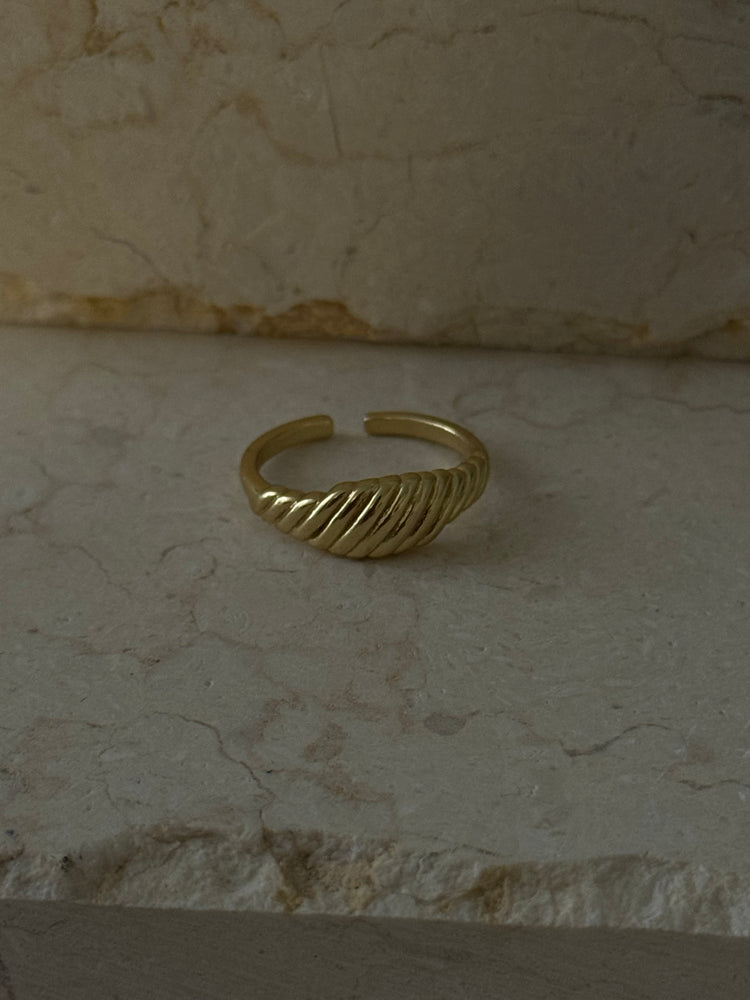 Croissant Ring