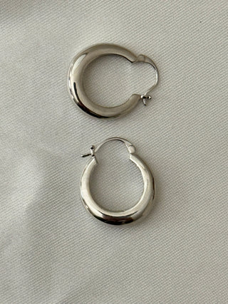 Silver Stella Hoops